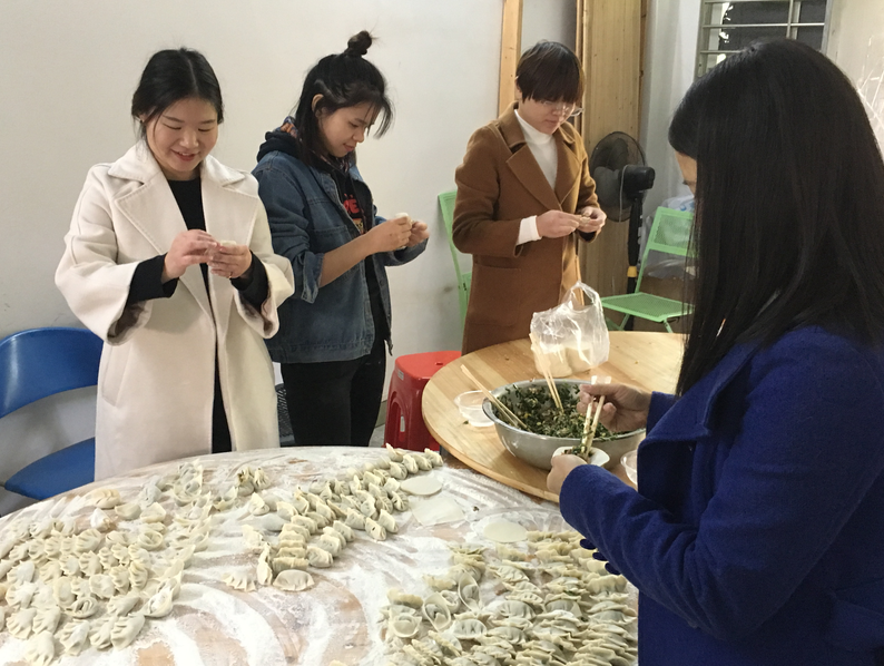 冬至包餃子 溫情暖寒冬-經過食品金屬檢測機，更放心